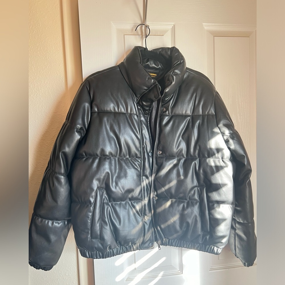 Women’s Black Puffer Jacket